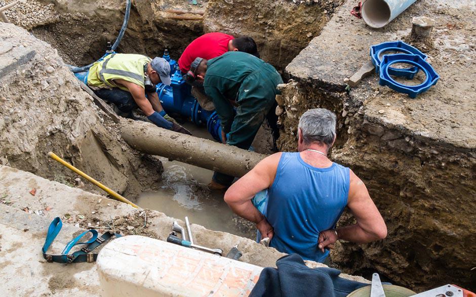 comment déboucher une canalisation de wc Saint-Denis